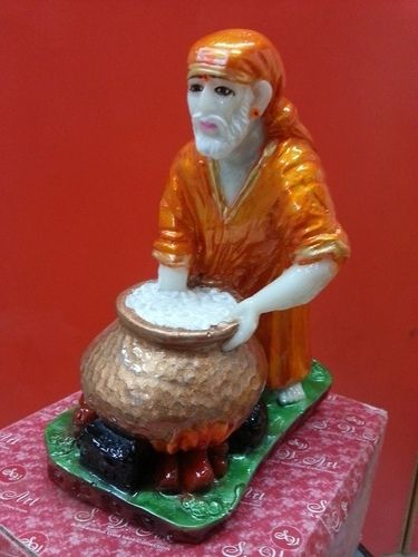 Sai Statue