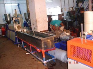 Plastic Waste Recycling Machine