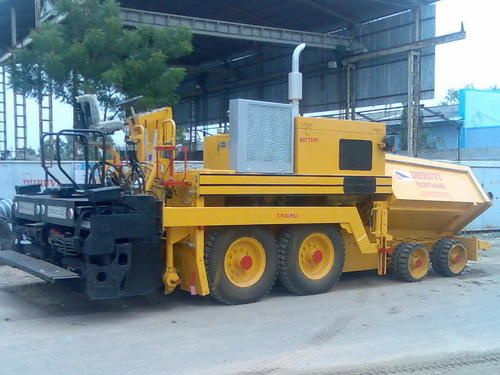 WMM Hydrostatic Sensor Paver Finisher