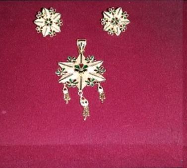 Pendent And Earrings Set With Green And Red Stones