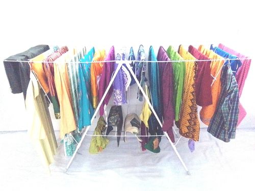 Metallic Cloth Drying Stand