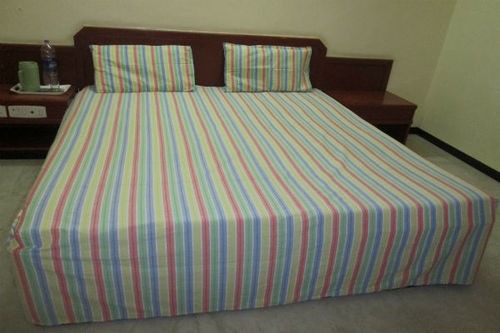 Bed Spread And Pillow Covers