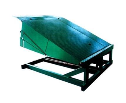 Stationary Hydraulic Ramp For Truck Loading