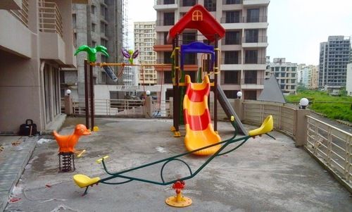 Multi Play Fun System (Single Wave Slide) Capacity: 8-10 Children Kilogram(Kg)