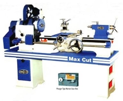 Light And Medium Duty Lathe Machine