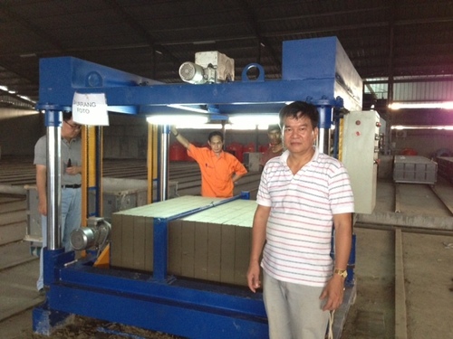 CLC Panel Cutting Machine By Tht International Co., Ltd.