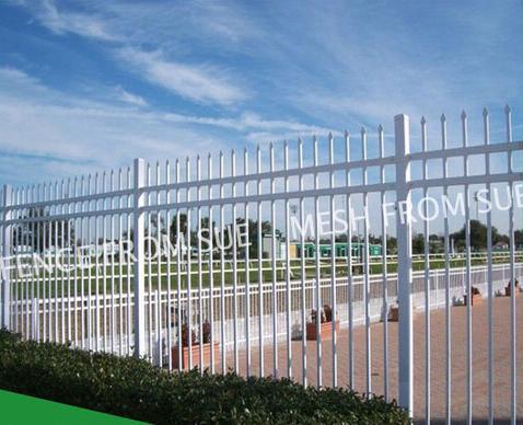 Metal Garden Fence Application: Commonality Construction