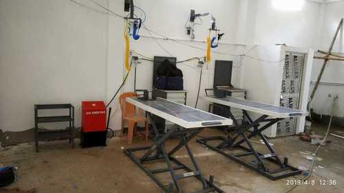 Hydraulic And Pneumatic Operated Two Wheeler Lift For Garage Lifting Capacity: 350  Kilograms (Kg)