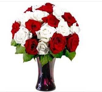 Red Meets White Roses Flower Bouquet