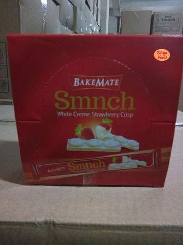 Bakemate SMNCH White Strawberry Crisp Chocolate