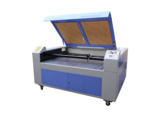 Metal Four Wheeled Base Industrial Grade Co2 Laser Cutting Machine