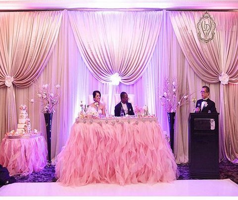 सजावट के लिए स्टेज बैकड्रॉप फ्रेम पाइप और ड्रेप स्टैंड