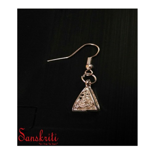 Handmade Fancy Artificial Imitation Earrings Gender: Women