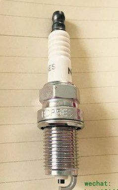 B Grade A7TC/C7HSA White Color Motorcycle Spark Plug