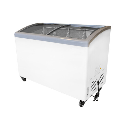 आइसक्रीम फ्रीज़र क्षमता: 405 किलोग्राम (किग्रा)