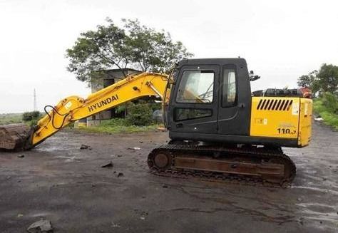 11 Ton Hyundai Excavator Capacity: 9979.03 Kilogram(Kg)