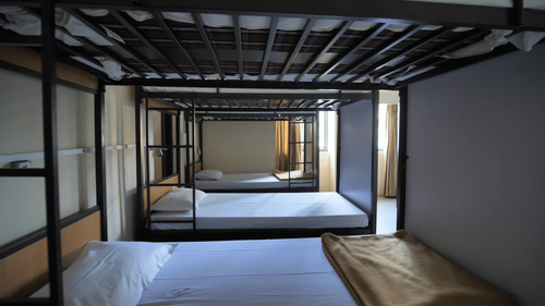 220 TC White Bedsheet Budget-Friendly Option for Daily Hotel Use