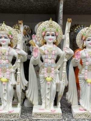 White Beautiful Design Marble Statues
