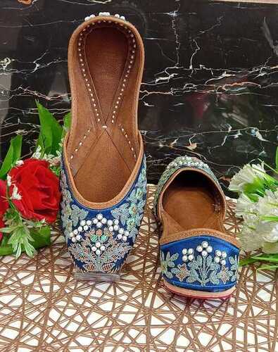 Handcraft Blue Embroidered Punjabi Jutti for Women