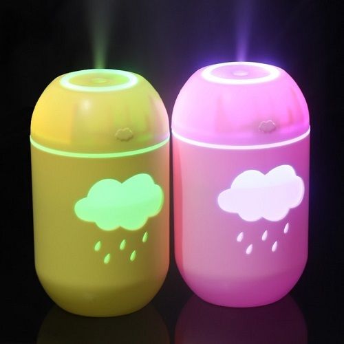 F003 Mini Desktop Humidifier With Cartoon Clouds Appearance Sleeping Light Capacity: 0.05 Kg/Hr