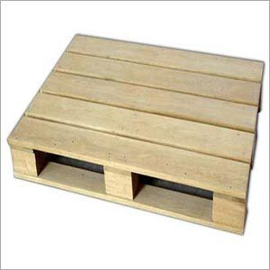 Wooden Storage Pallets - Durable Quality Wood, Impact Proof Design | Smooth Finish, High Load Bearing Capacity