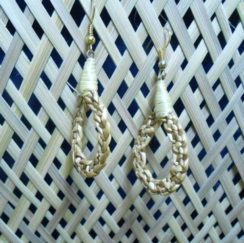 Satin Natural Earing