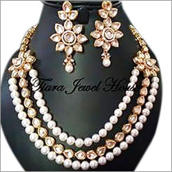 Pearl Kundan Necklace Set