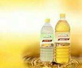 Pure and Fresh Groundnut Oil