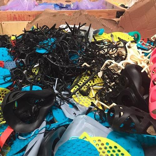 सिलिकॉन रबर कीपैड और ट्यूब स्क्रैप