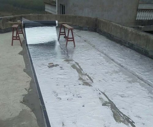 Self- Adhesivea   Peel To Apply Self-Adhesive Bitumen Waterproof Membrane For Cement Roof