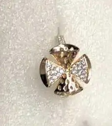 Gold Fashionable Rings - New, Impeccable Finish, Customized Size and Color | Attractive Jewelry for Engagements, Parties, and Weddings