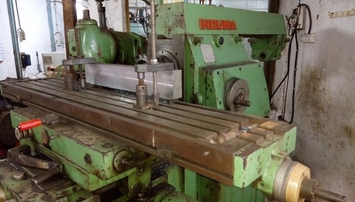 Universal Milling Machine