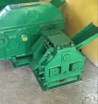 Semi-Automatic Semi Automatic Sugarcane Crusher