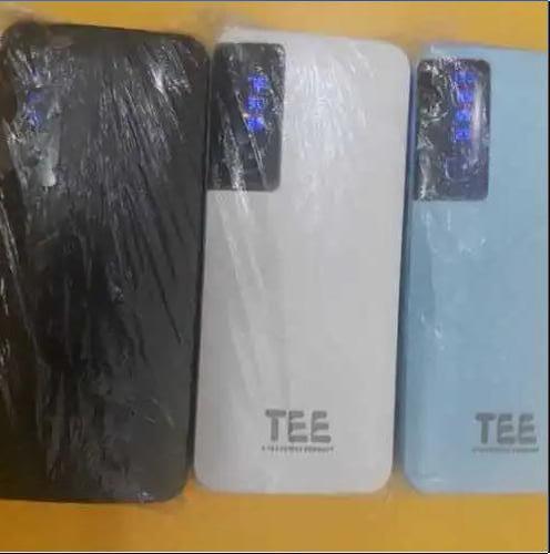 Various Colors Are Available Plain Pattern Power Bank