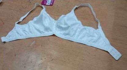 Ladies Non Padded White Bra Size: 40 To 50