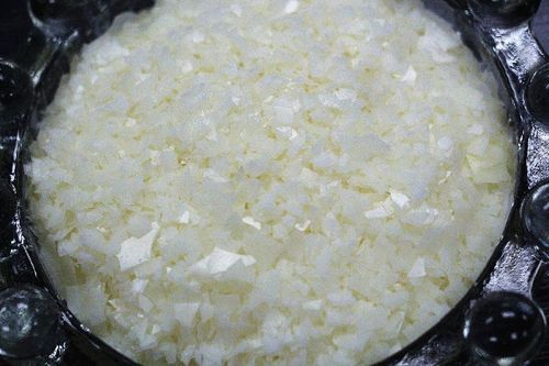 Cationic Softener White Flakes Application: Fatty Acid Condensation Product