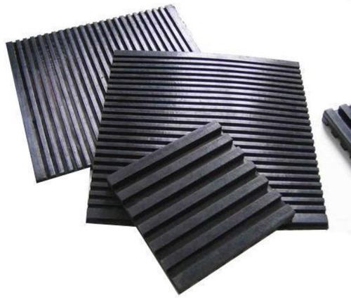 Rectangular Anti Vibration Black Rubber Pad Hardness: 65-70 Shore A