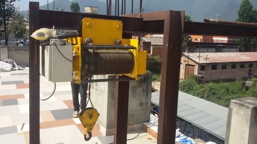 Electric Wire Rope Hoist - 1-3 Ton Capacity, 3 Phase, 415 V Control Voltage, Customizable Trolley and Lift Height, 6-8 M Rope Length, Electric Power Source 