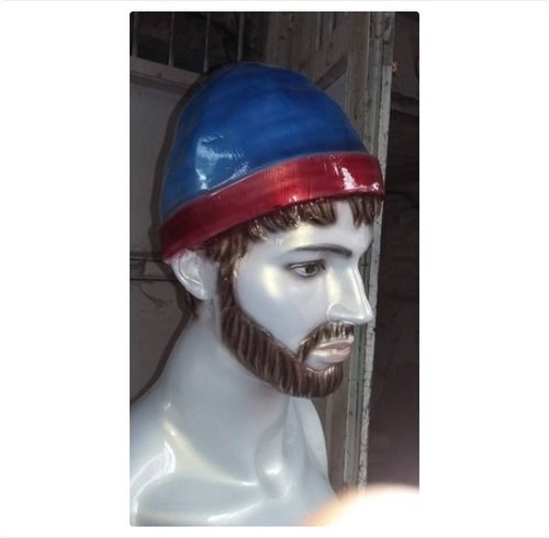  टोपी के साथ दाढ़ी वाला पुरुष पुतला 