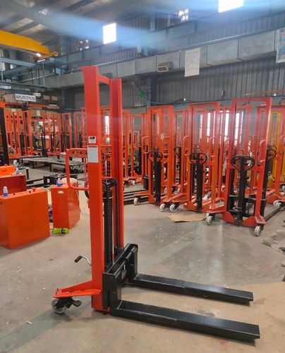 Electric Mild Steel Manual Stacker, Capacity Starting From 1.0 Ton And Lift Height Upto 5.5m