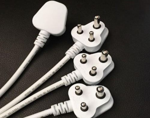 3 Pin 6 Amp Power Plugs Application: Electrical Fitting