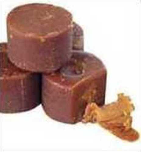 Red Color Organic Jaggery Origin: India