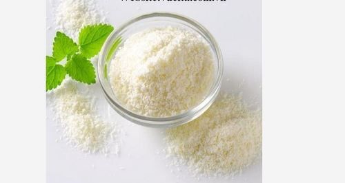 White Dried Coconut Powder