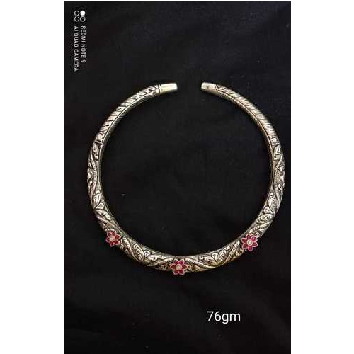 Silver Neck Piece Or Hasli - Gender: Women