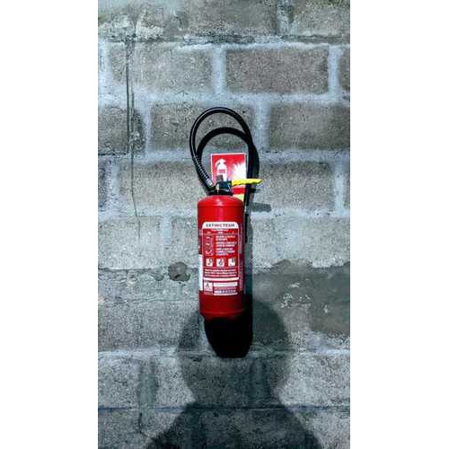 CO2 Fire Extinguisher - 4.5 Kg Capacity, ISI Certified, Red Mild Steel Design