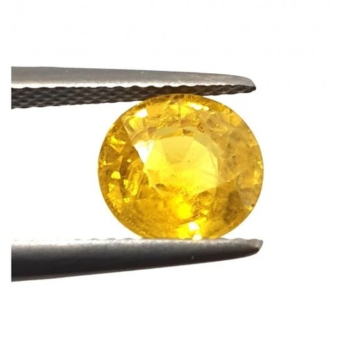 3.30 Ct 3.50 Ratti Yellow Sapphire - Stone Type: Natural