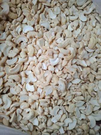 Broken Split Cashew - Broken (%): 1