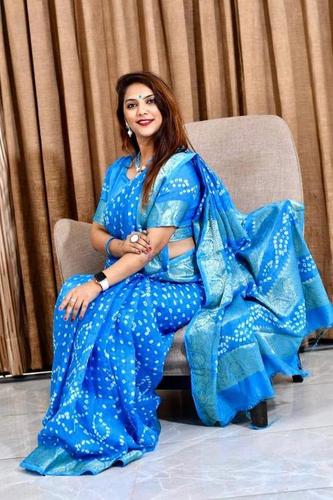 Fashionable Beautiful Bandhani Silk Saree for Ladies