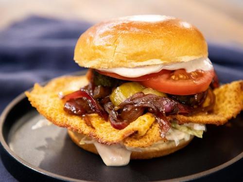 Butter Burgers With Crispy Cheese, Cucumber And Tikki