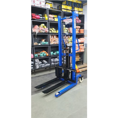 Manual Hand Stacker (Lifting Capacity 1 Ton) - Attributes: Easy To Operate